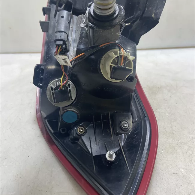 Fanale posteriore parte esterno sinistro Led