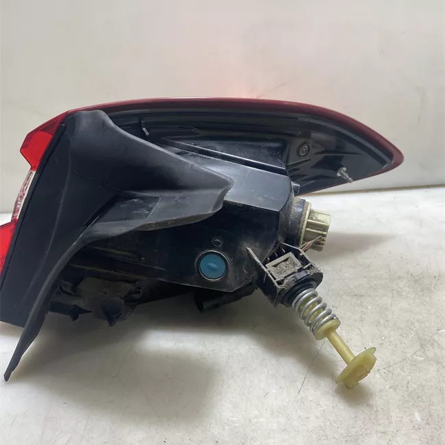 Fanale posteriore parte esterno sinistro Led