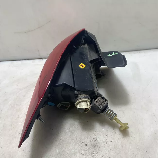 Fanale posteriore parte esterno destro Led