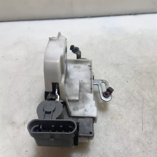 Serratura porta anteriore sinistra