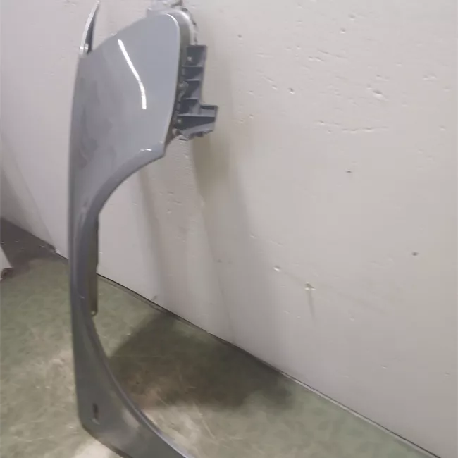 Parafango anteriore destro