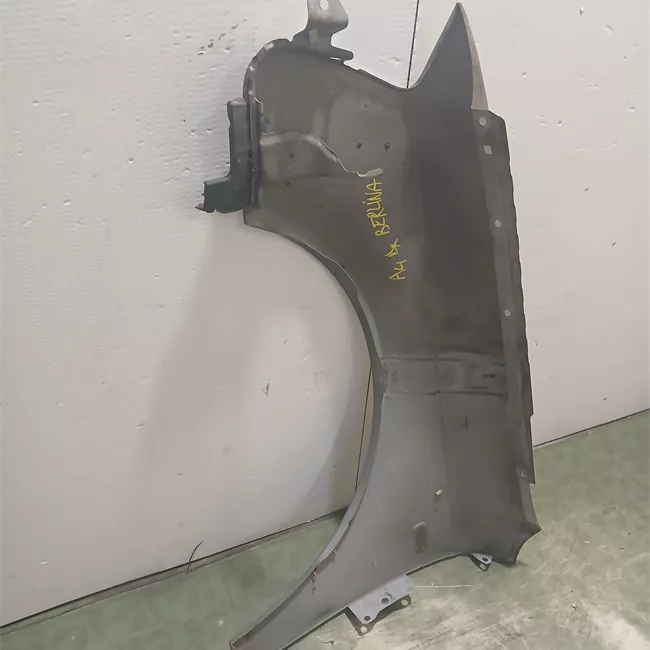 Parafango anteriore destro