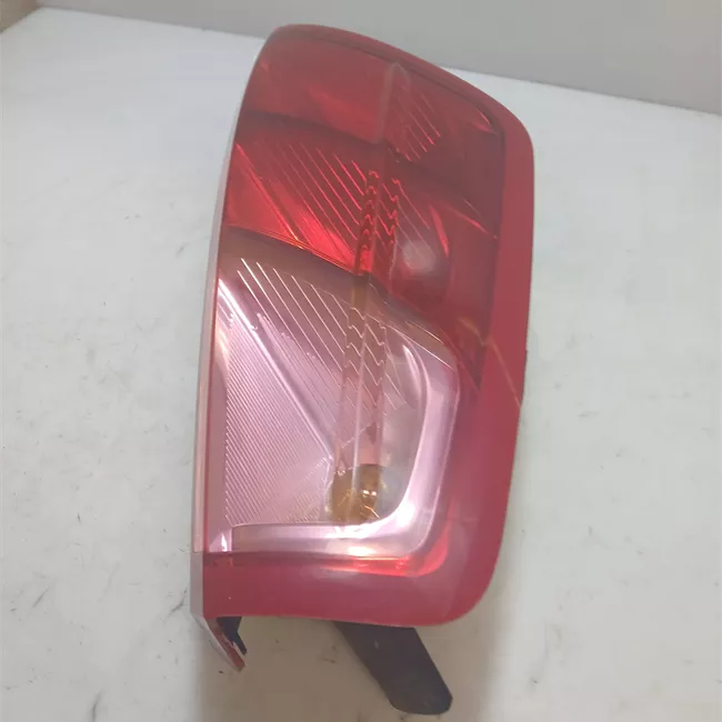 Fanale posteriore sinistro