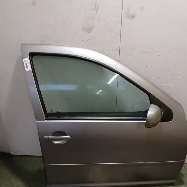 Porta anteriore destra