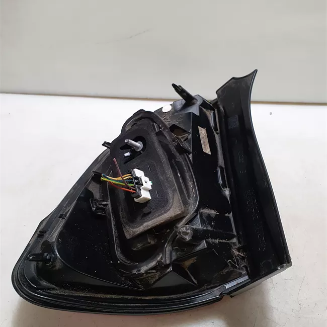 Fanale posteriore sinistro