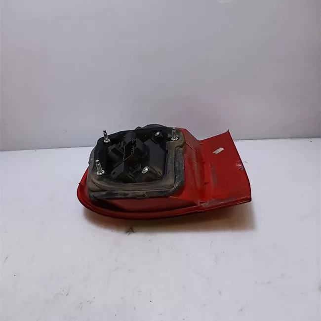 Fanale posteriore sinistro