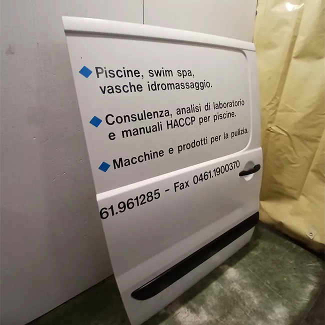 Porta posteriore destra