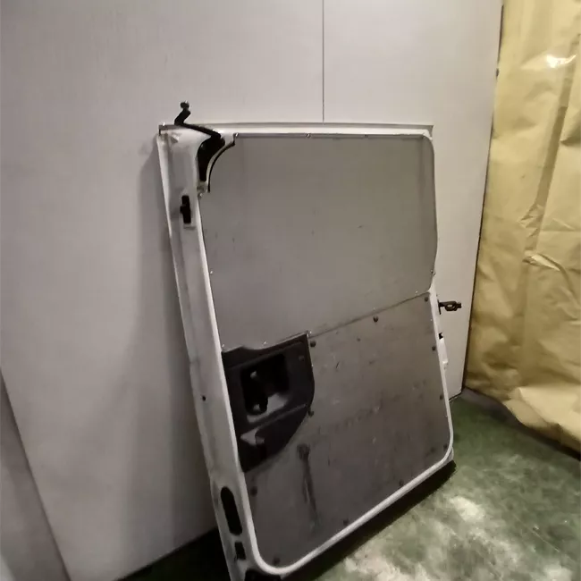 Porta posteriore destra