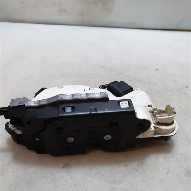 Serratura porta anteriore sinistra