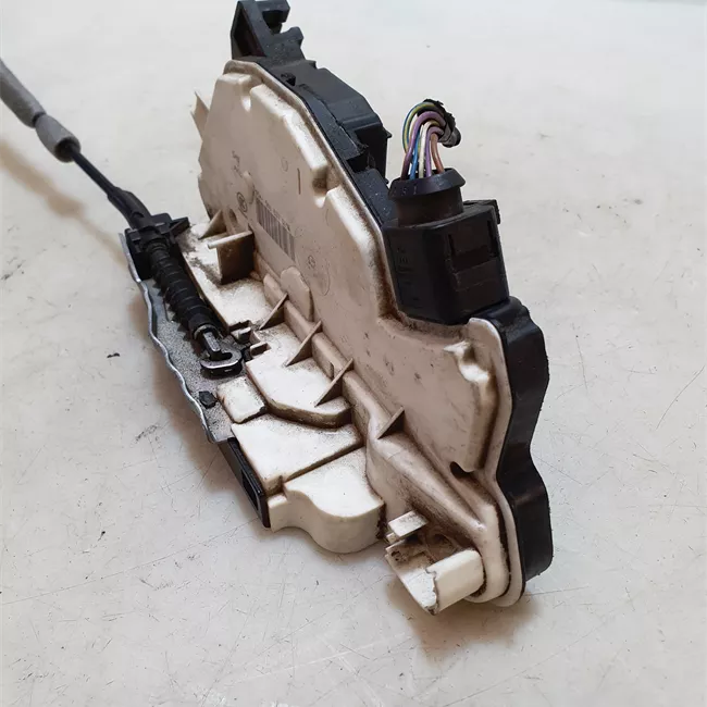 Serratura porta anteriore sinistra