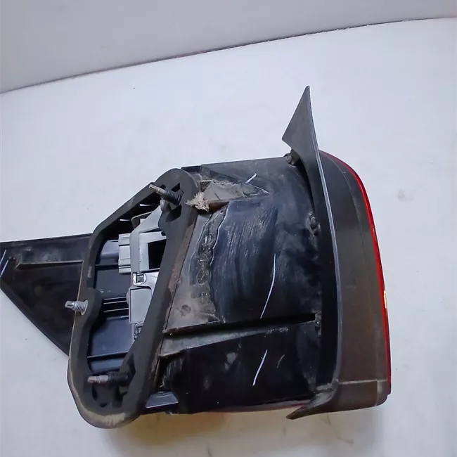 Fanale posteriore sinistro con fan.retronebbia