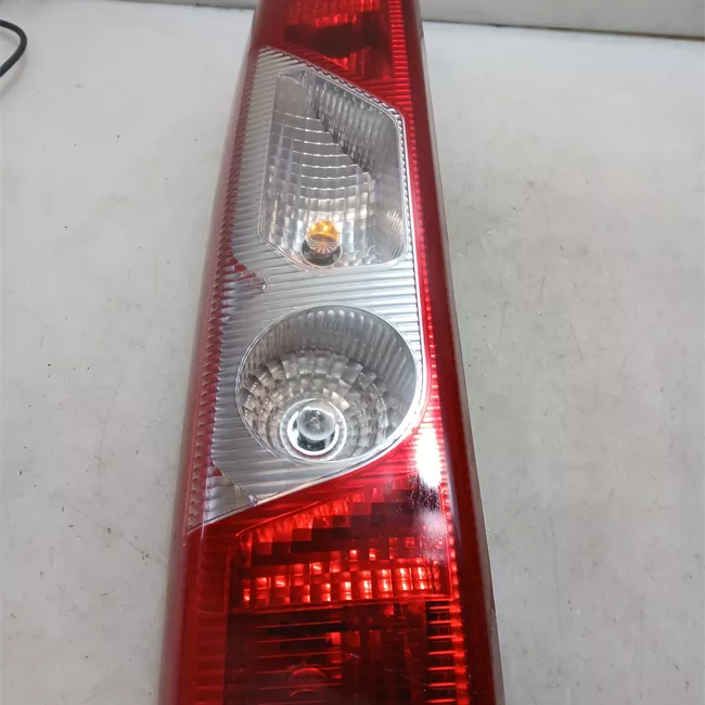 Fanale posteriore sinistro