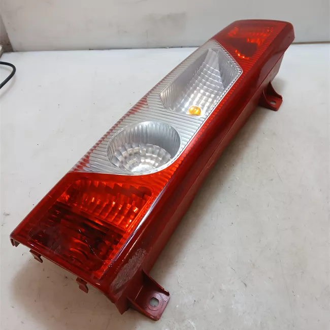 Fanale posteriore sinistro