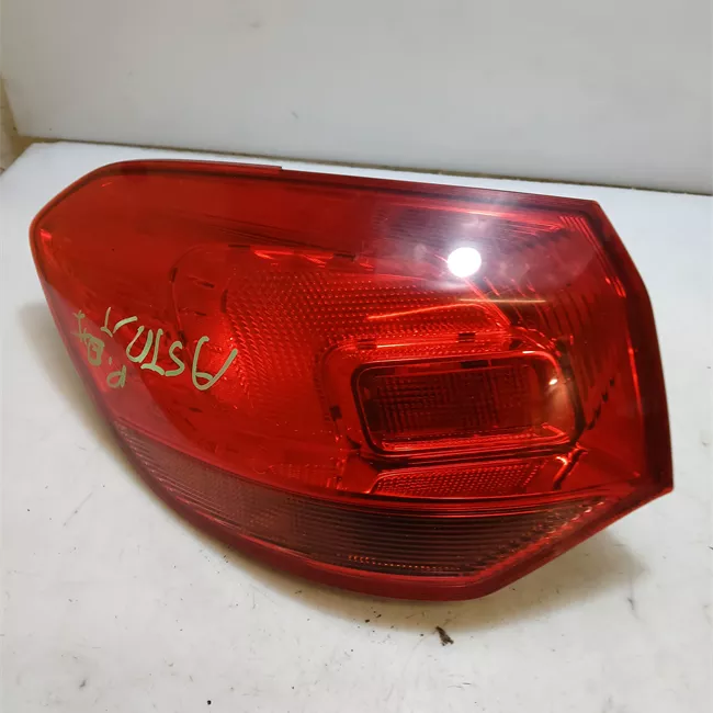 Fanale posteriore parte esterno sinistro