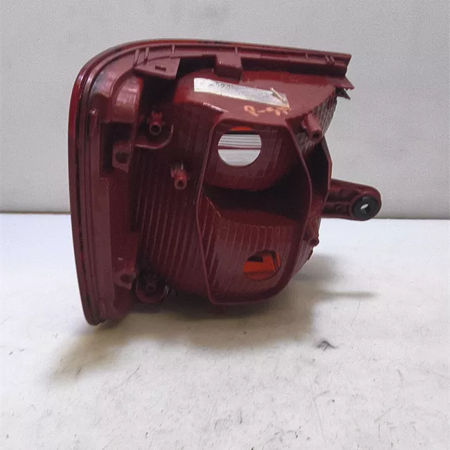 Fanale posteriore parte esterno sinistro