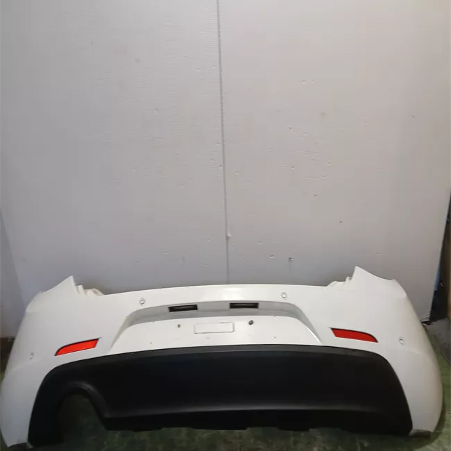 Paraurti posteriore con sensore parcheggio post