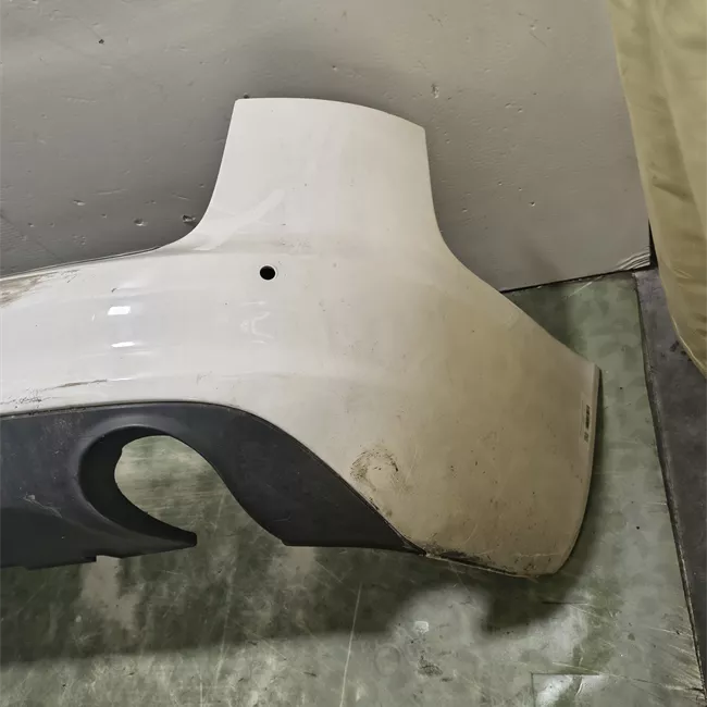 Paraurti posteriore con sensore parcheggio primer