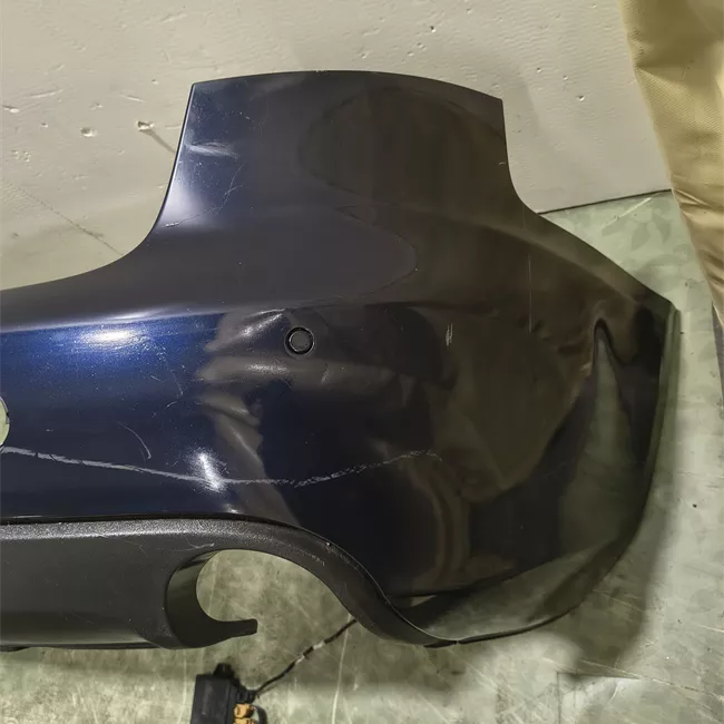 Paraurti posteriore con sensore parcheggio primer