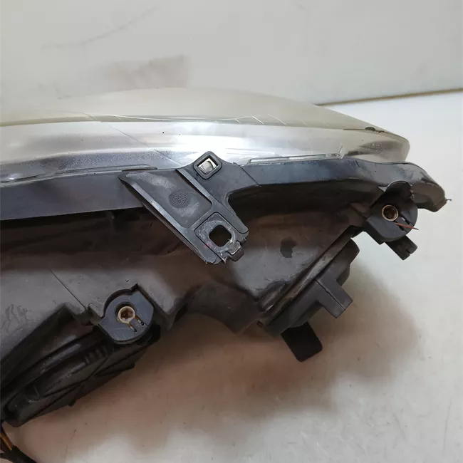 Proiettore destro Valeo