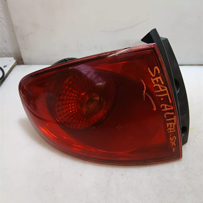 Fanale posteriore sinistro Nero