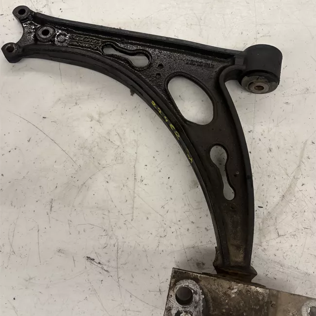 Braccio oscillante sosp. anteriore sinistro Ghisa