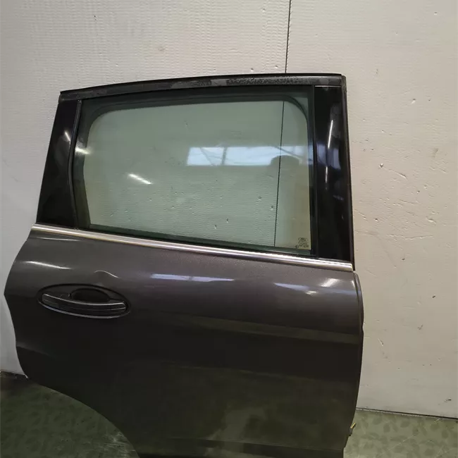 Porta posteriore destra