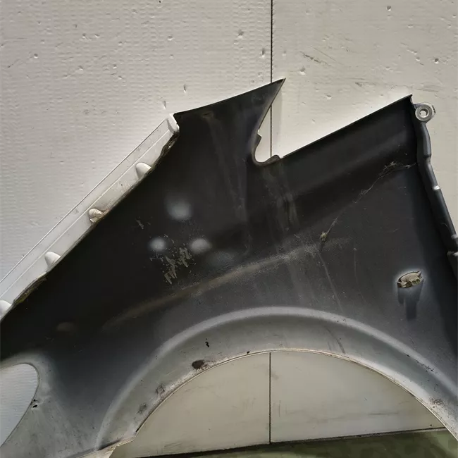 Parafango anteriore destro