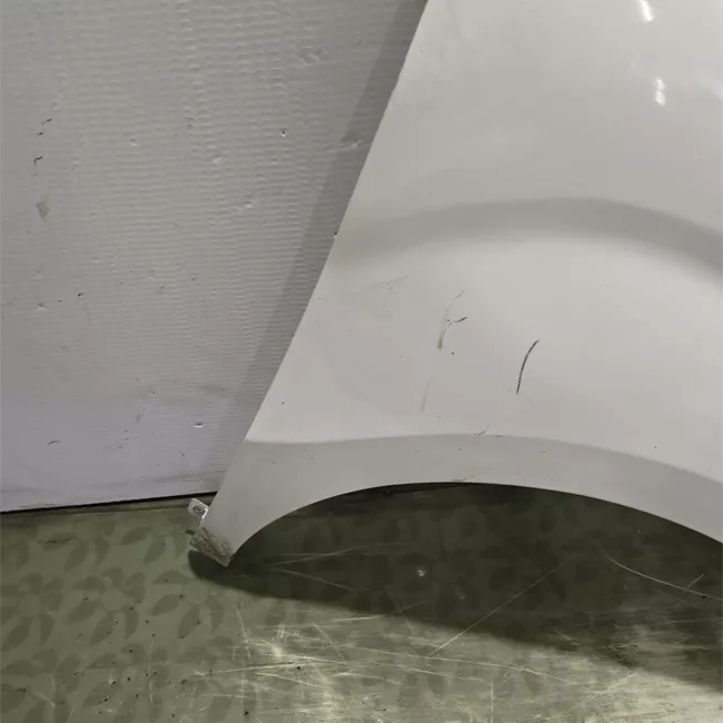 Parafango anteriore destro