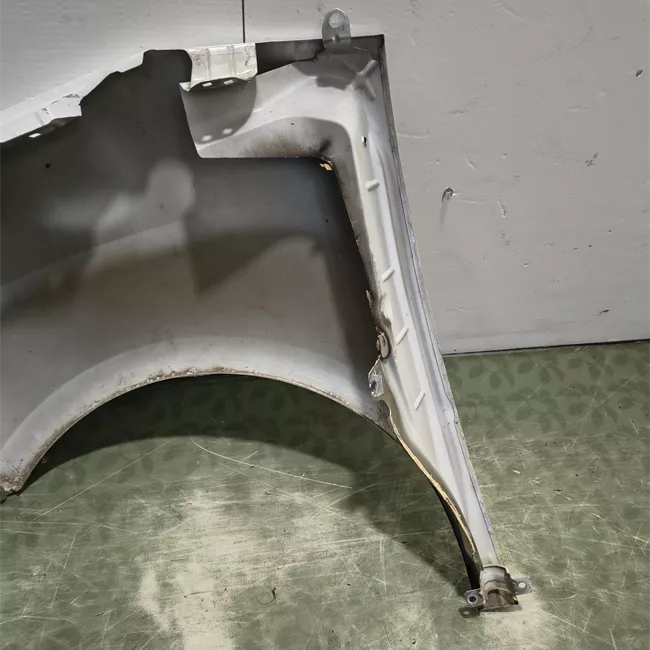 Parafango anteriore destro