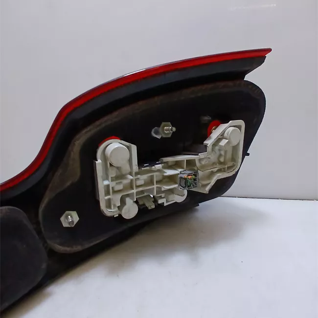 Fanale posteriore sinistro