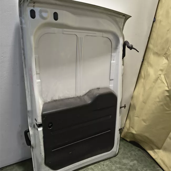 Porta carico posteriore a battente sinistra Lamierata