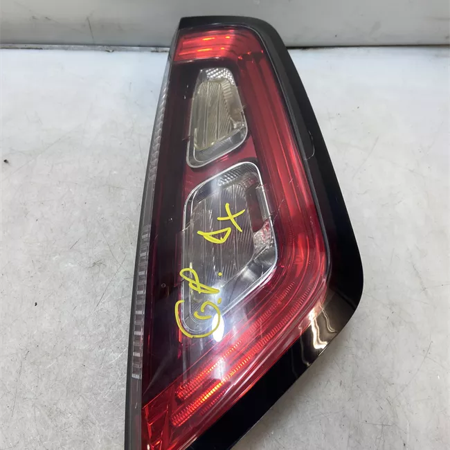 Fanale posteriore destro Racing, Sport