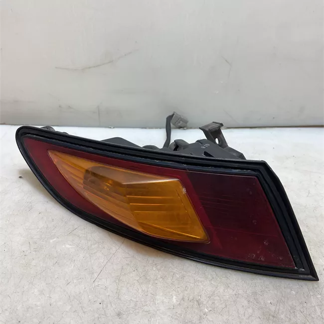 Fanale posteriore parte esterno sinistro