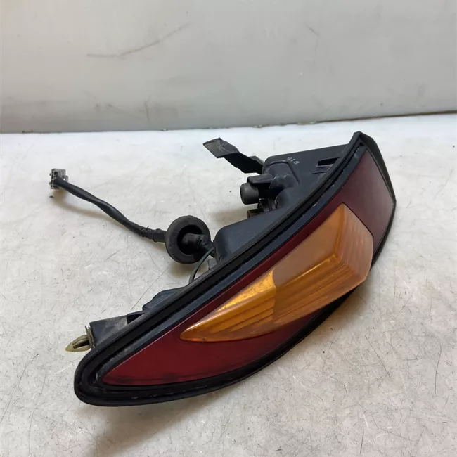 Fanale posteriore parte esterno sinistro