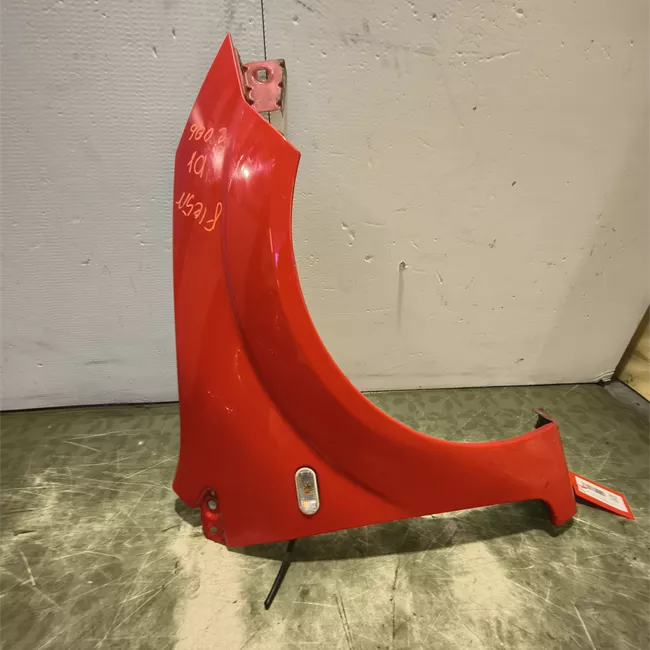 Parafango anteriore destro