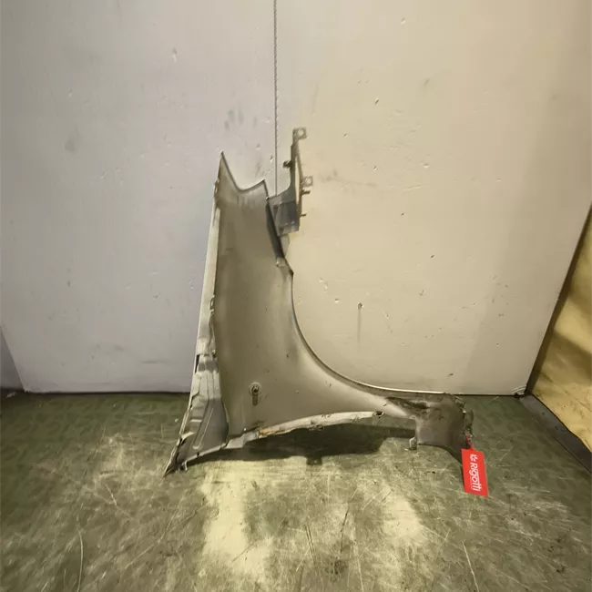 Parafango anteriore sinistro