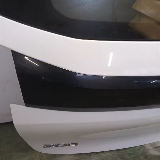 Portello posteriore spoiler