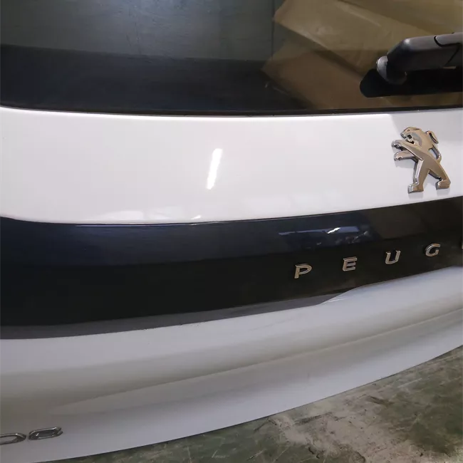 Portello posteriore spoiler