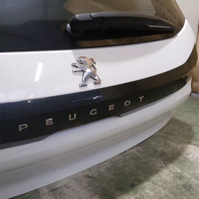 Portello posteriore spoiler