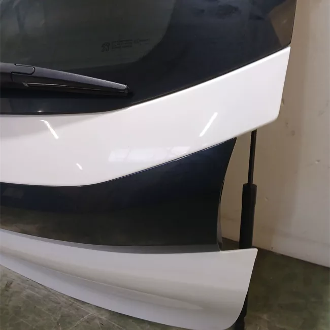 Portello posteriore spoiler