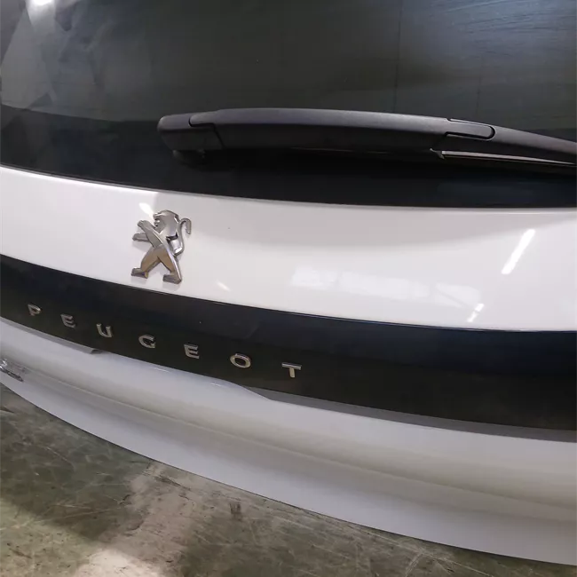 Portello posteriore spoiler