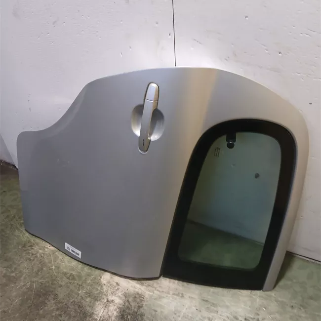 Porta posteriore destra