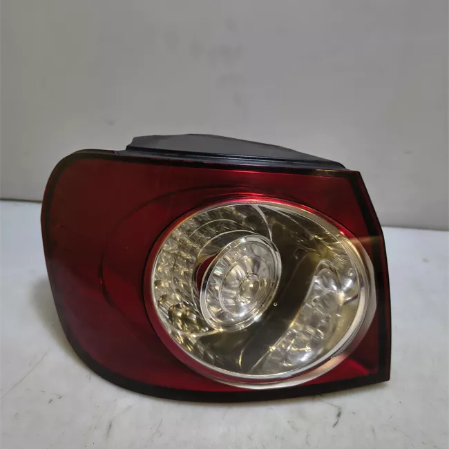 Fanale posteriore parte esterno sinistro VALEO