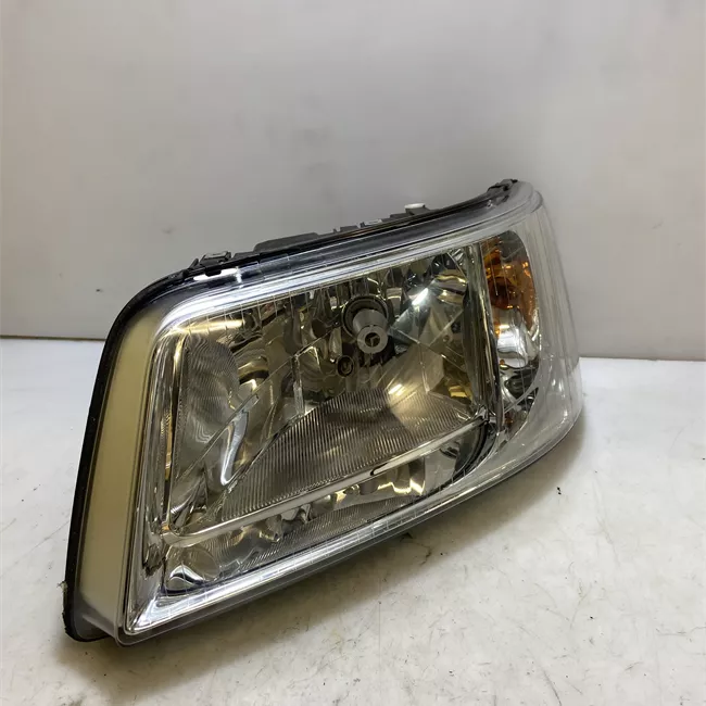 Fanale posteriore sinistro