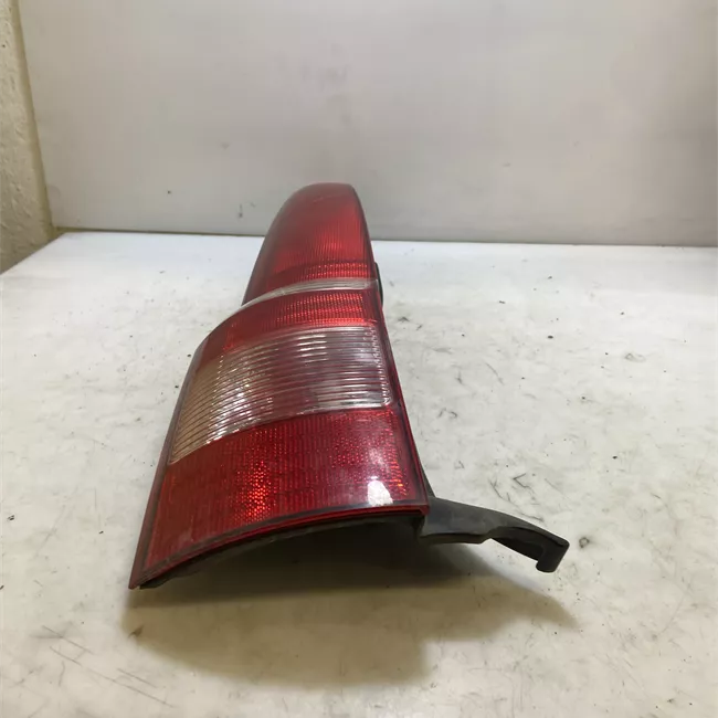Fanale posteriore sinistro 11/04<