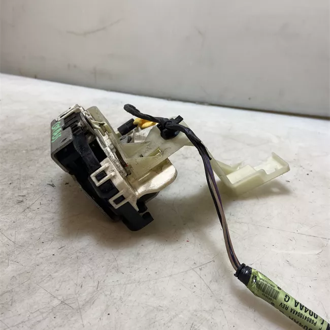 Serratura porta anteriore destra con speed sensitive power locks