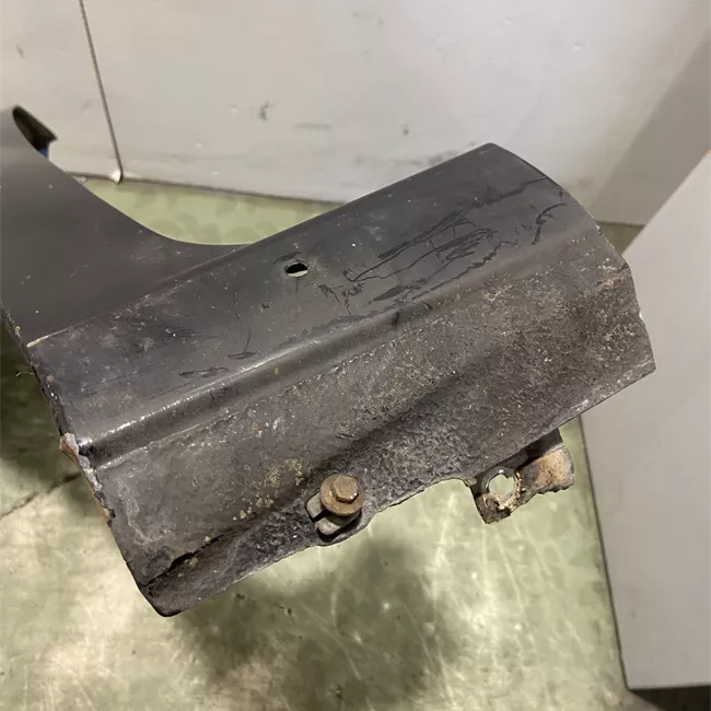 Parafango anteriore sinistro allesterno con spoiler sottoporta