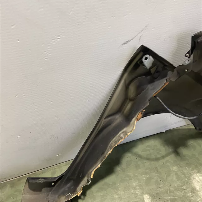 Parafango anteriore sinistro allesterno con spoiler sottoporta