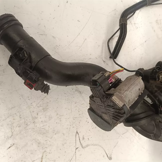 Collettore aspirazione con corpo farf., distrib.carb