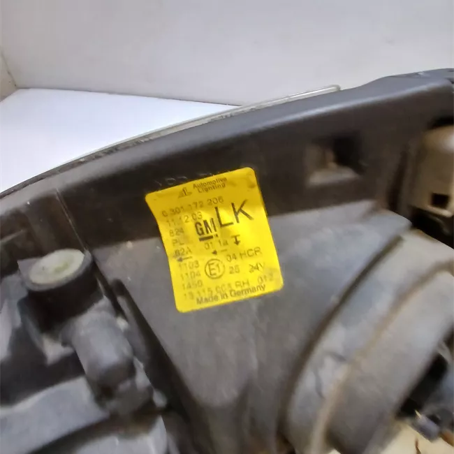 Proiettore destro Valeo